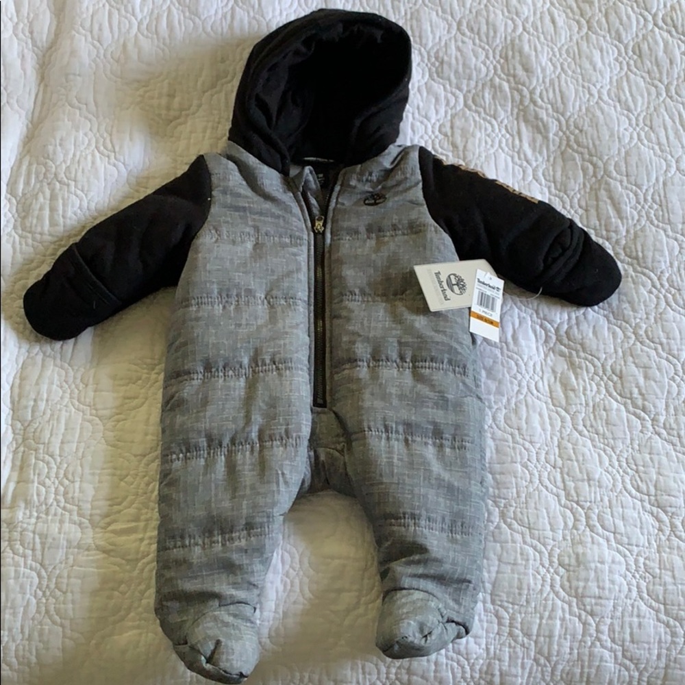 NWT Baby Snow Suit Size 0-3 Months